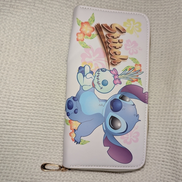 Disney Stitch White and Blue Wallet - Picture 1 of 5